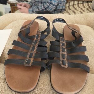 Munro Black and Brown Sandals
